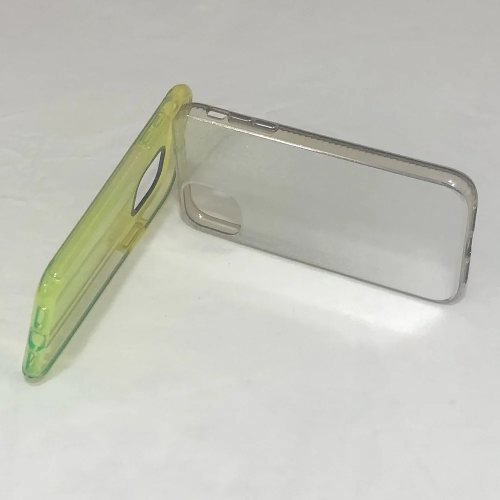 2PK iPhone 11 and XR cases. Green, silver.